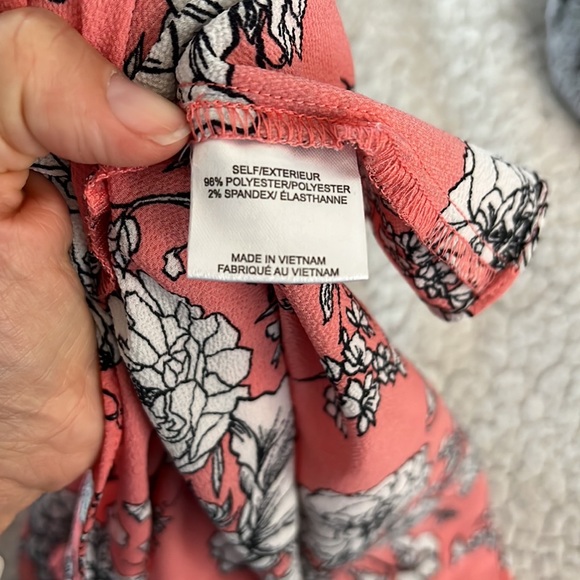 EUC cold shoulder top - Picture 2 of 2